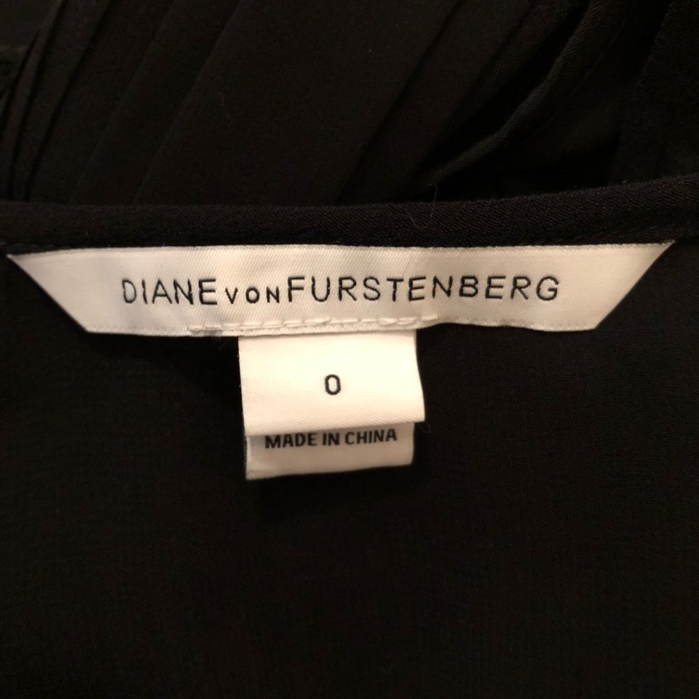 Diane Von Furstenberg tank top - Picture 3 of 7